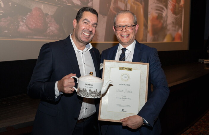 Direktør for mat og drikke i Scandic Hotels, Morten Malting, sammen med hotelldirektør på Scandic Nidelven, Kjetil Vassdal. (Foto: Scandic Hotels) Direktør for mat og drikke i Scandic Hotels, Morten Malting, sammen med hotelldirektør på Scandic Nidelven, Kjetil Vassdal. (Foto: Scandic Hotels)