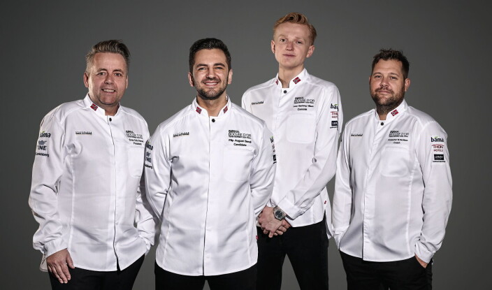 Team Norway i Bocuse d'Or 2023. Fra venstre Sven Erik Renaa, Filip August Bendi, Leon Haarberg Nilsen og CHristopher W. Davidsen. (Foto: Stian Broch) Team Norway i Bocuse d'Or 2023. Fra venstre Sven Erik Renaa, Filip August Bendi, Leon Haarberg Nilsen og CHristopher W. Davidsen. (Foto: Stian Broch)