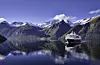 MS Nordnorge i Hjørundfjorden. (Foto: Fabrice Milochau/Hurtigruten)