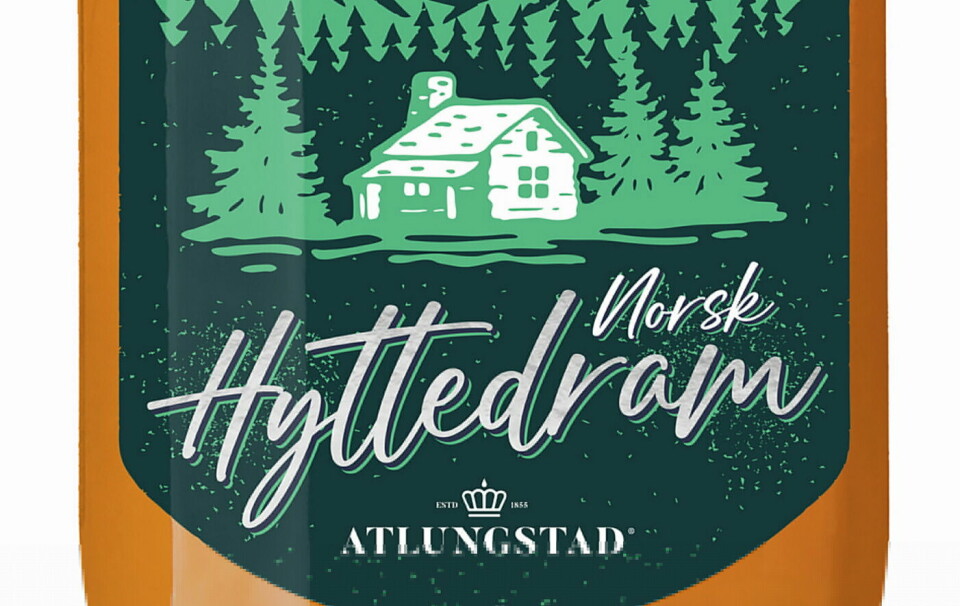 Atlungstad Håndverksdestilleri lanserer både hyttedram og hedmarksakevitt i maivinduet på Vinmonopolet.
