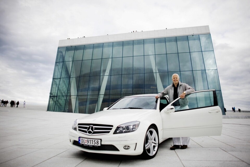 Operabygget er én av Oslos store besøks-opplevelser. Bjørn B Jacobsen var produsent for daværende hovedsponsor for Operaen, Mercedes-Benz Norge, som markerte Operaåpningen med et stort event, og han er én av veldig få som har kjørt bil på Operabygget, som her fra Mercedes-event i 2008.