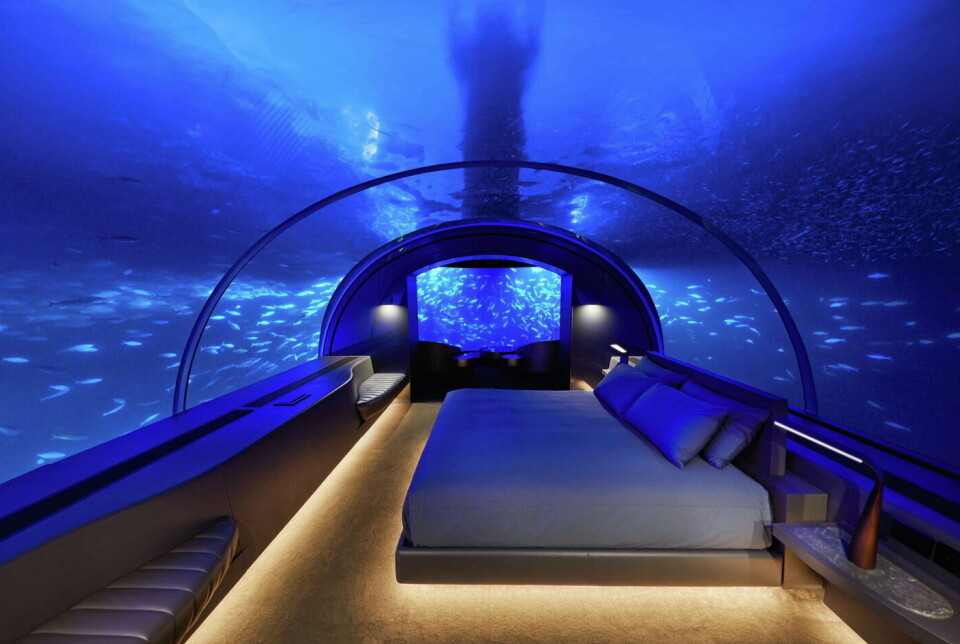 Conrad Maldives har en suite hvor du bokstavelig talt sover under havet, slik at du kan lene deg tilbake og slappe av mens du prøver å bli venn med den tropiske fisken som svømmer forbi.