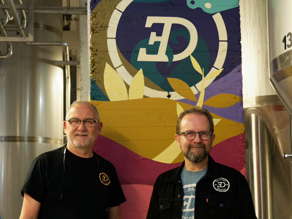 Brygger Rune Haugen og bryggeriambassadør Kristian Berger er ikke med på å dra noe kunstig skille mellom pils og nye håndverksbrygg.